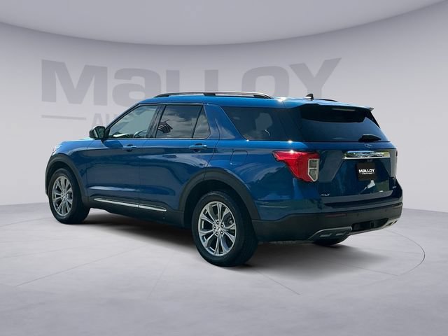 Used 2022 Ford Explorer XLT w/ Equipment Group 202A AWD/4WD image 3