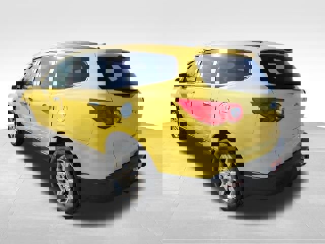 Used 2010 Chevrolet Traverse LT FWD image 3