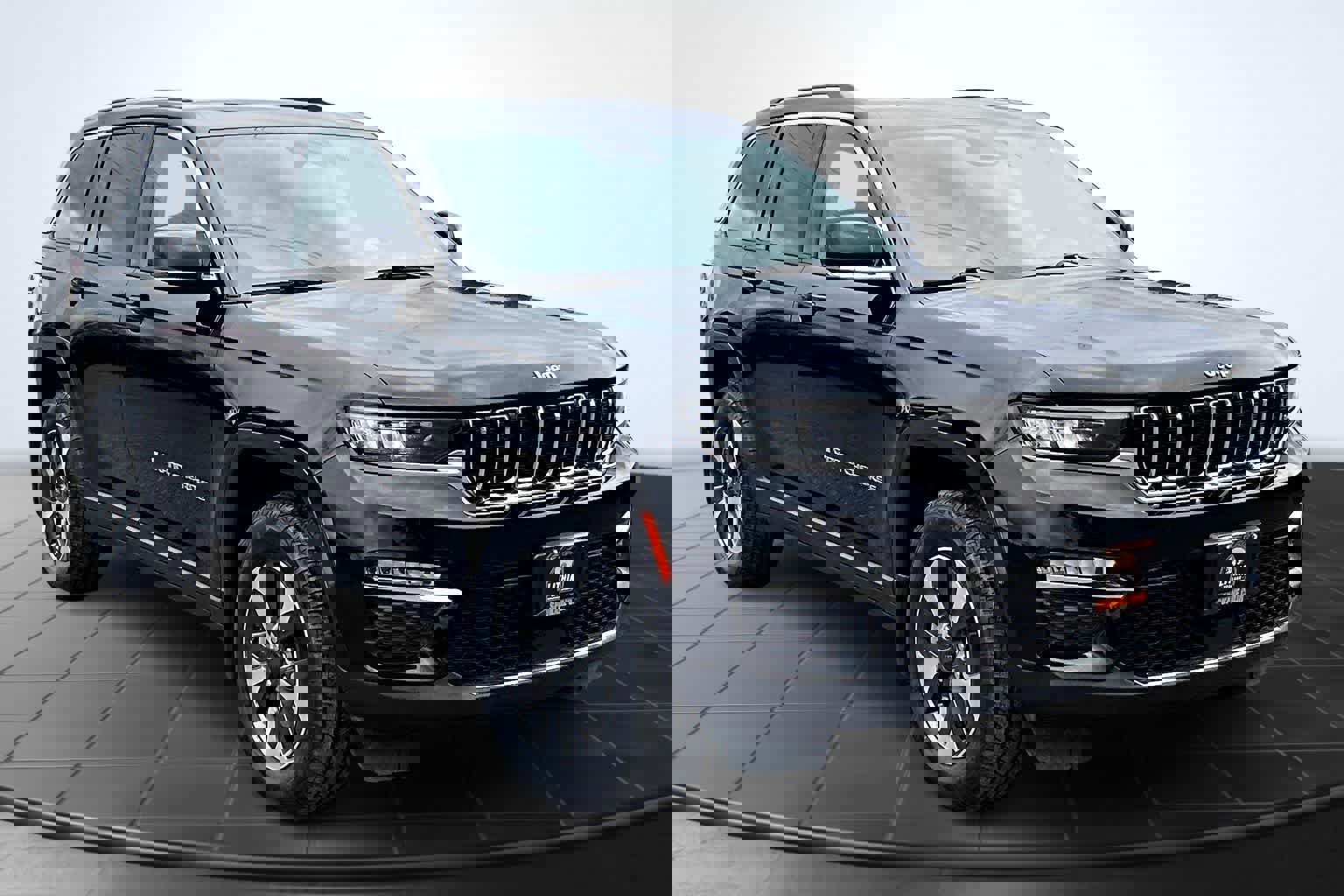 Used 2022 Jeep Grand Cherokee Limited 4xe w/ MOPAR Finishing Package image 22