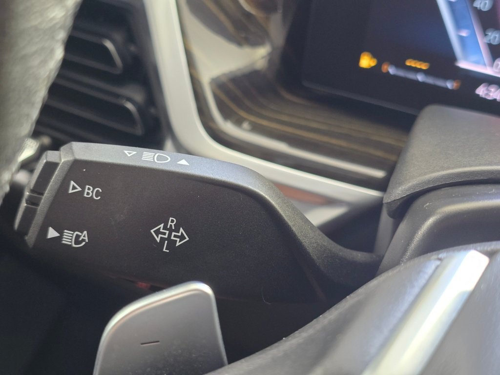 Used 2024 BMW X7 xDrive40i w/ Premium Package AWD/4WD image 33