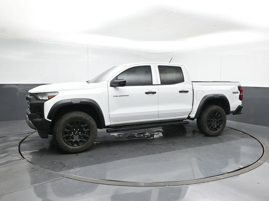 Used 2024 Chevrolet Colorado Trail Boss w/ Technology Package image 2