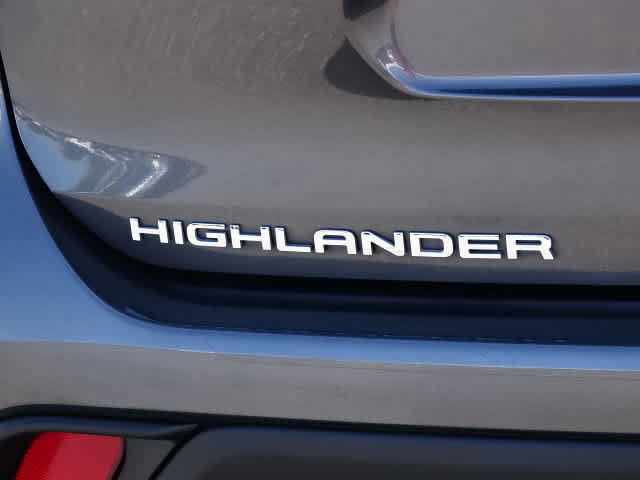 Used 2023 Toyota Highlander XLE FWD image 10