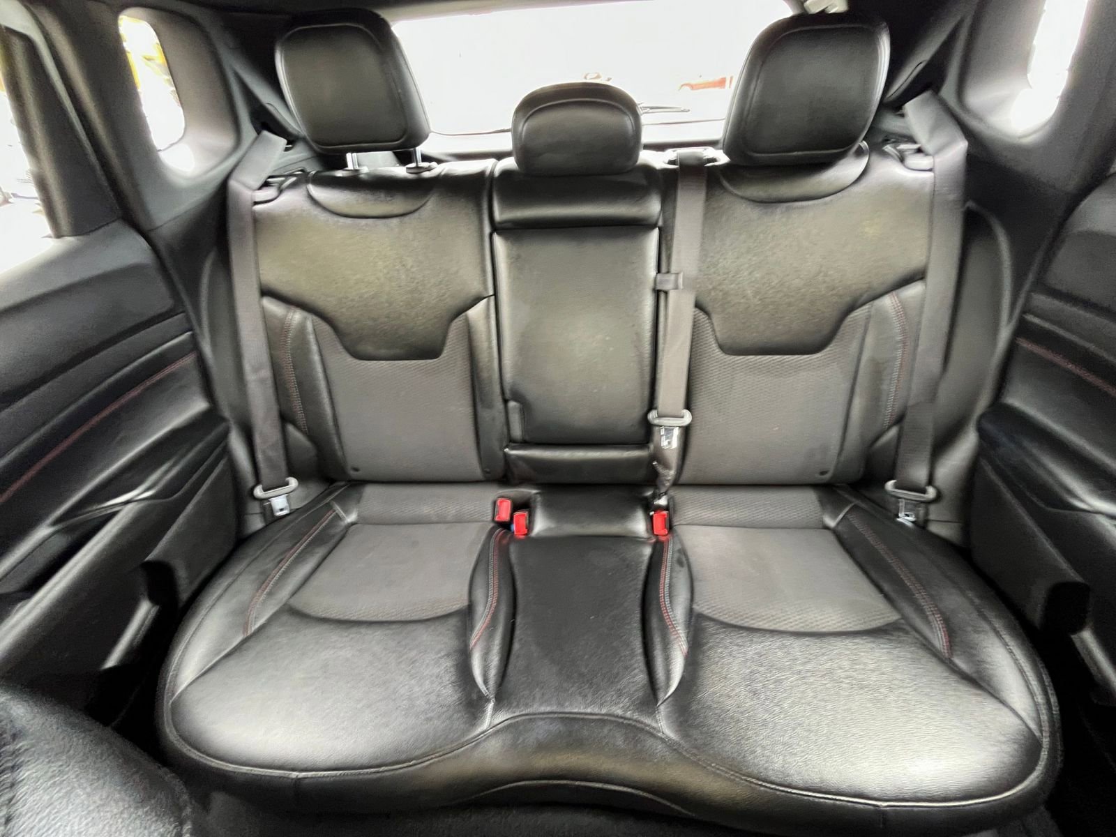 Used 2025 Jeep Compass Trailhawk AWD/4WD image 38