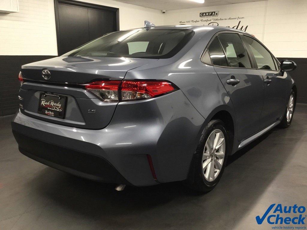 Used 2025 Toyota Corolla LE w/ LE Premium Package FWD image 10