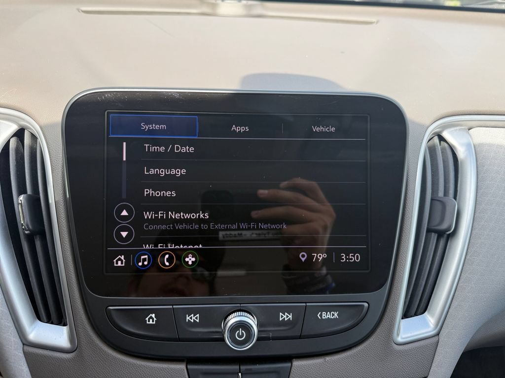 Used 2022 Chevrolet Malibu LS w/ Driver Confidence Package FWD image 31