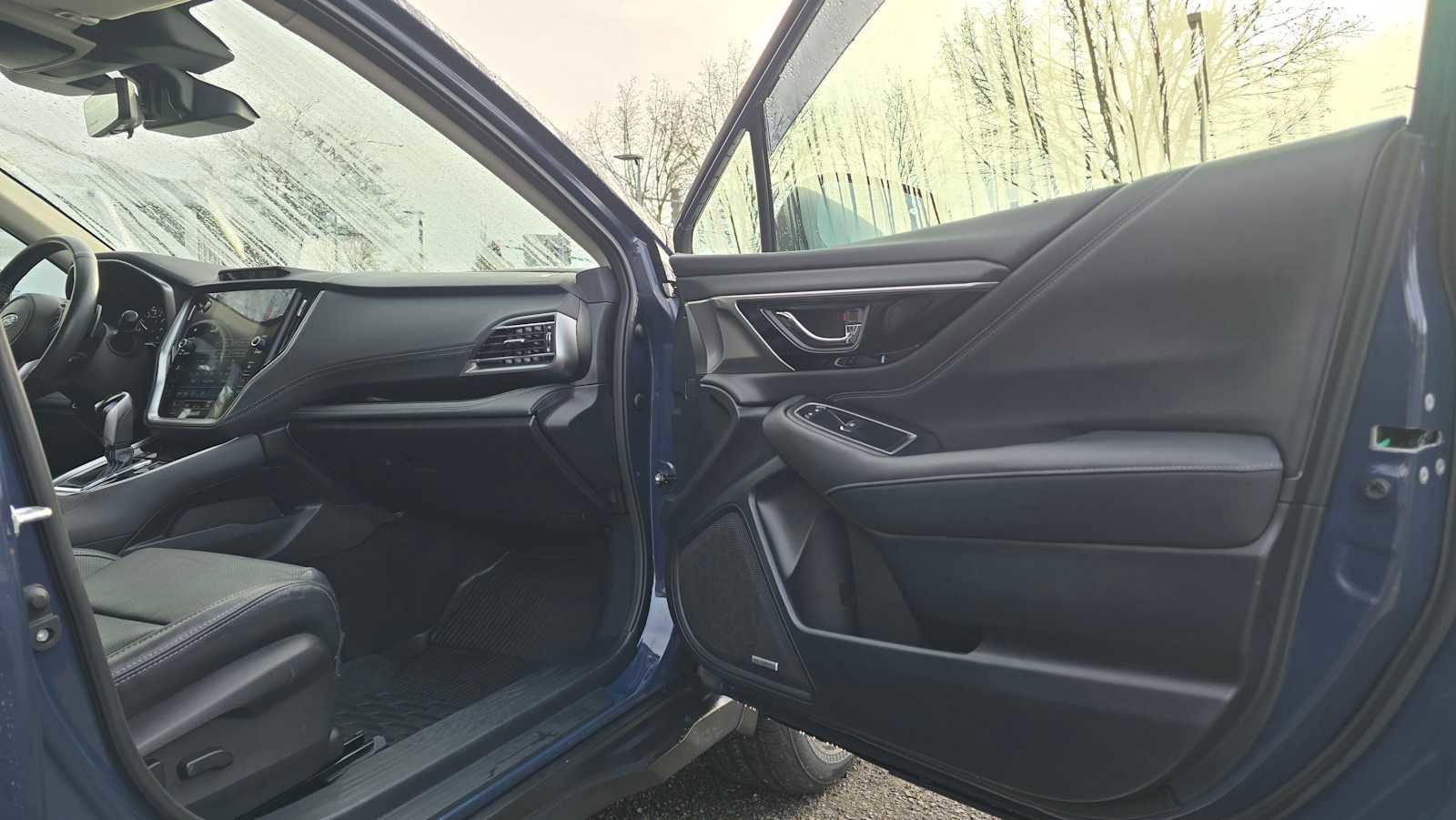 Used 2023 Subaru Outback Touring w/ Popular Package #2 image 10
