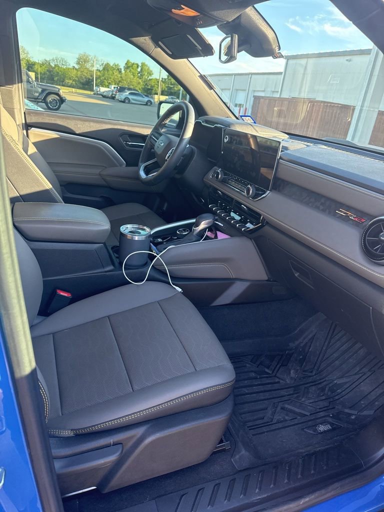 Used 2025 Chevrolet Colorado ZR2 w/ Technology Package image 8