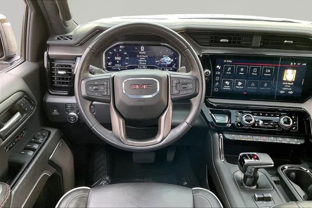 Used 2023 Chevrolet Suburban Premier image 8