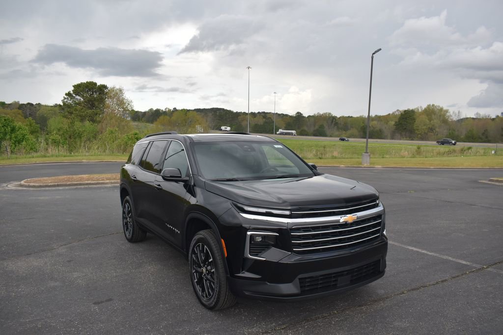 New 2026 Chevrolet Traverse LT w/ Sun and Wheel Package