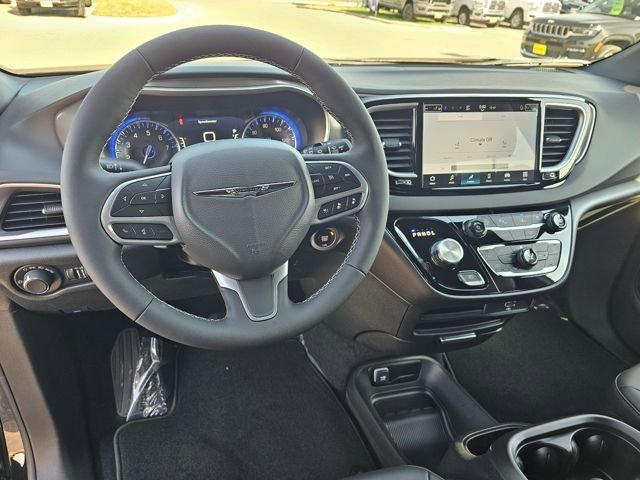 New 2026 Chrysler Voyager LX FWD image 15