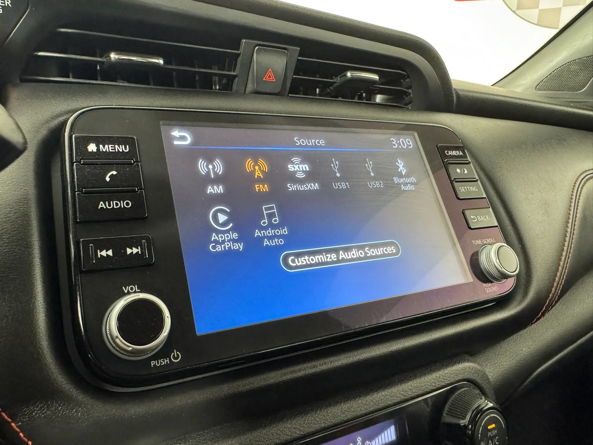 Used 2024 Nissan Kicks SR FWD image 20