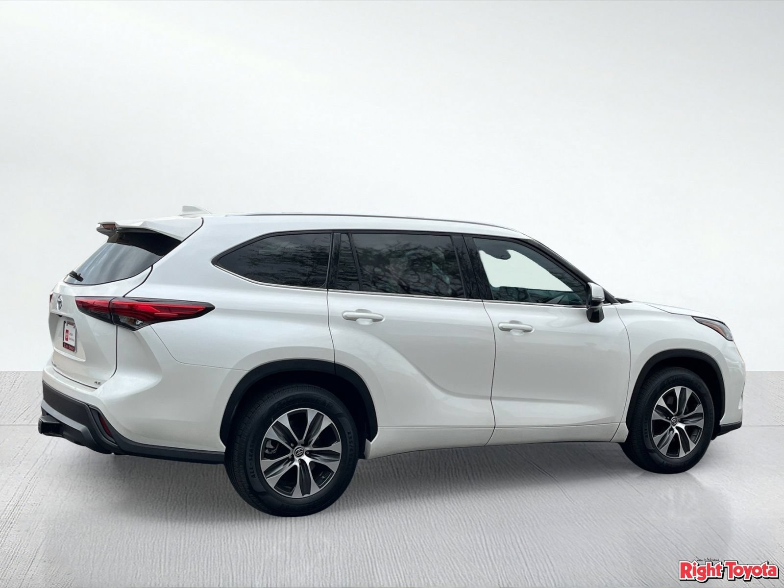 Certified 2021 Toyota Highlander XLE FWD image 7