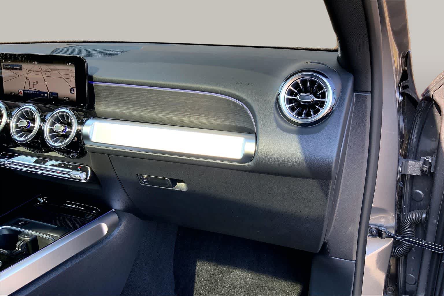 New 2026 Mercedes-Benz GLB 250 4MATIC image 10