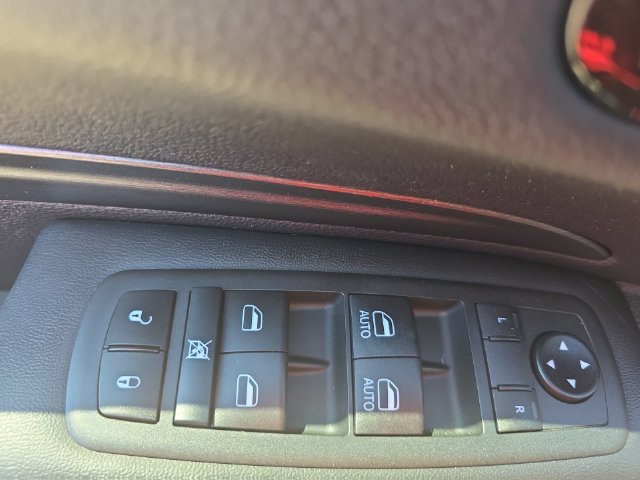 Used 2021 Dodge Durango SXT RWD image 28