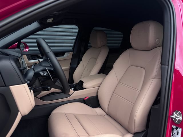 New 2026 Porsche Cayenne Coupe AWD/4WD image 5