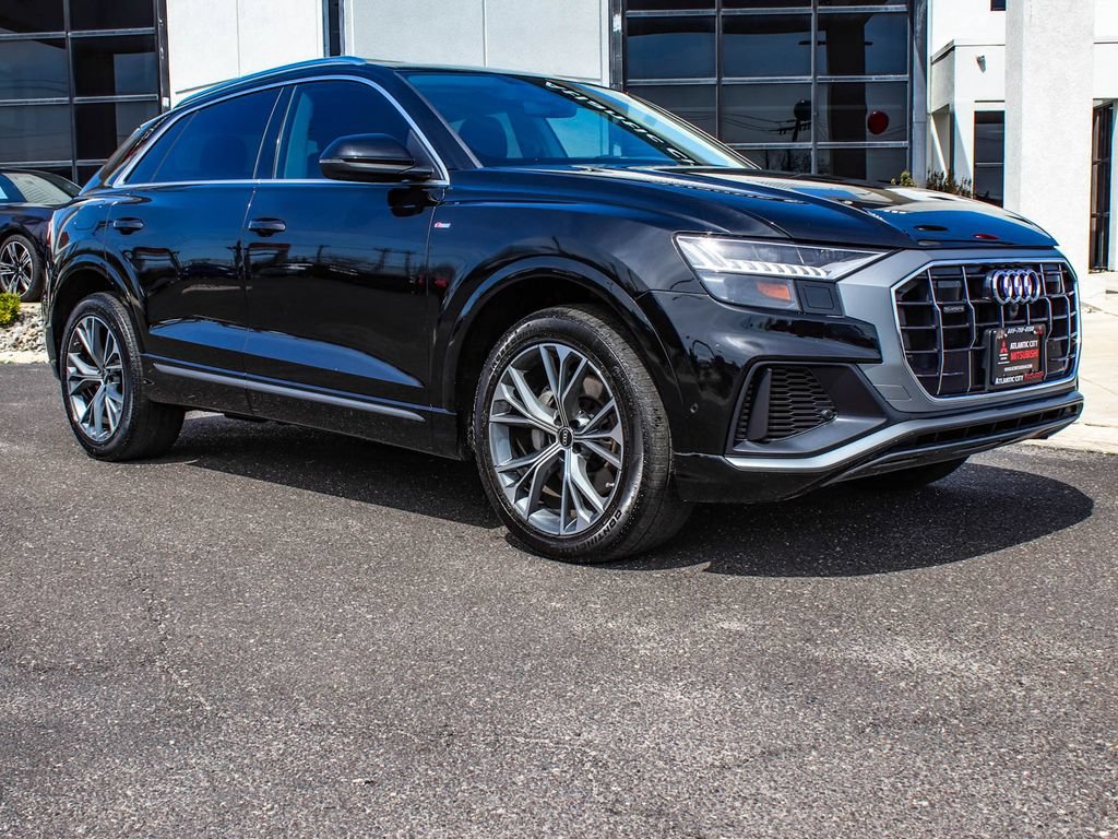 Used 2023 Audi Q8 Premium Plus w/ Premium Plus Package AWD/4WD image 3
