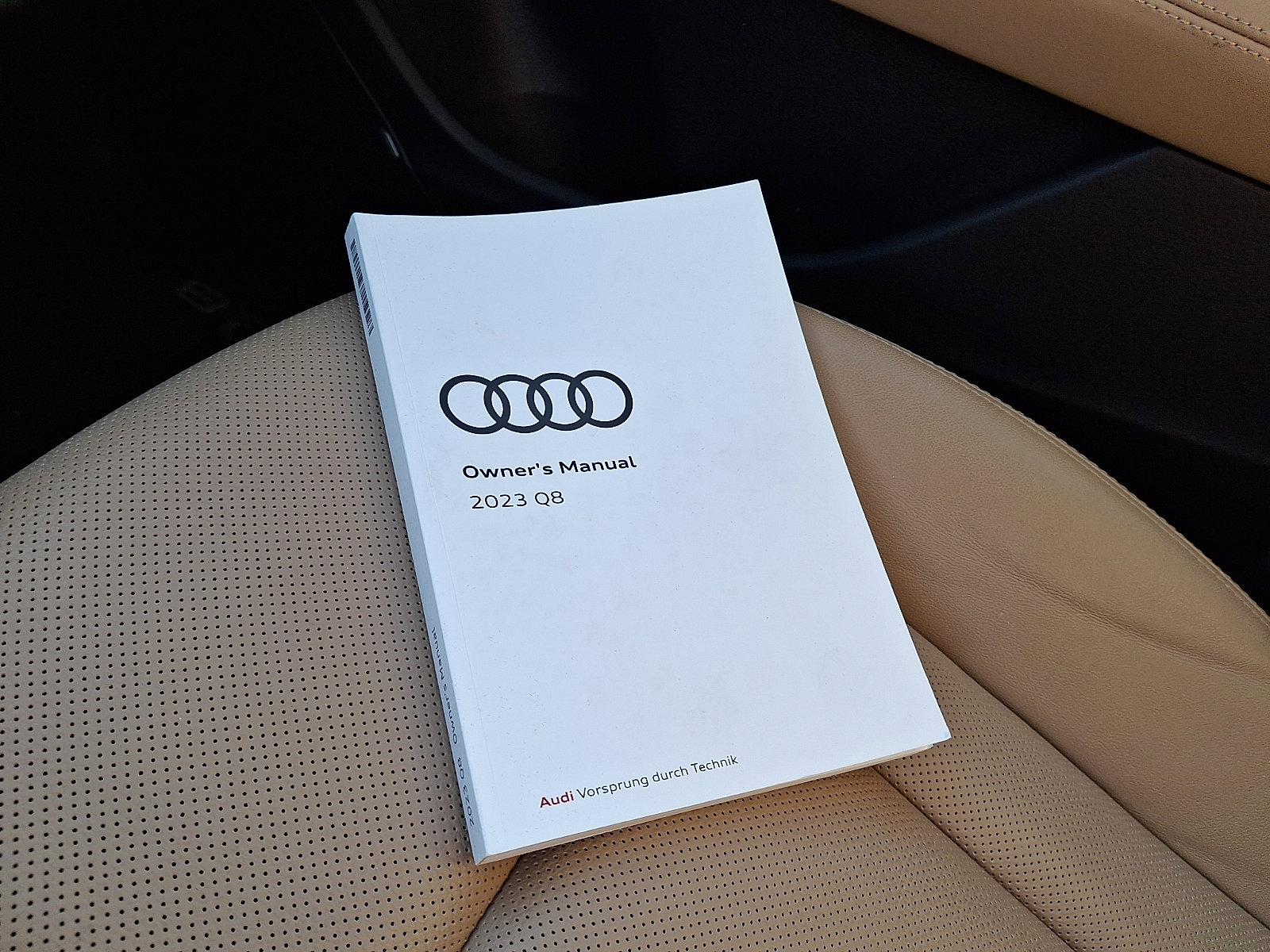 Used 2023 Audi Q8 Prestige image 27