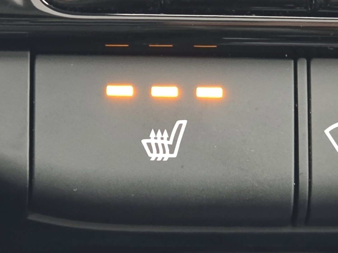 Used 2025 Hyundai Elantra SEL image 7