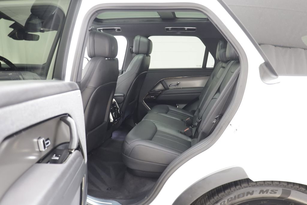 Certified 2025 Land Rover Range Rover Sport SE AWD/4WD image 14