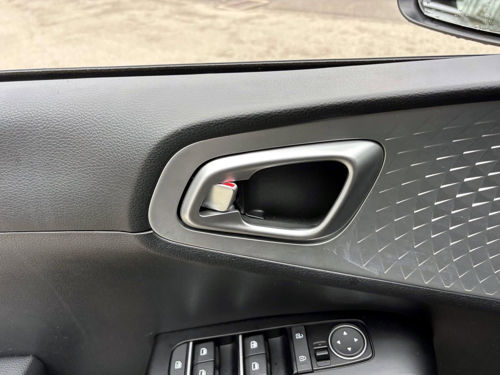 Used 2022 Kia Soul LX w/ Technology Package image 12