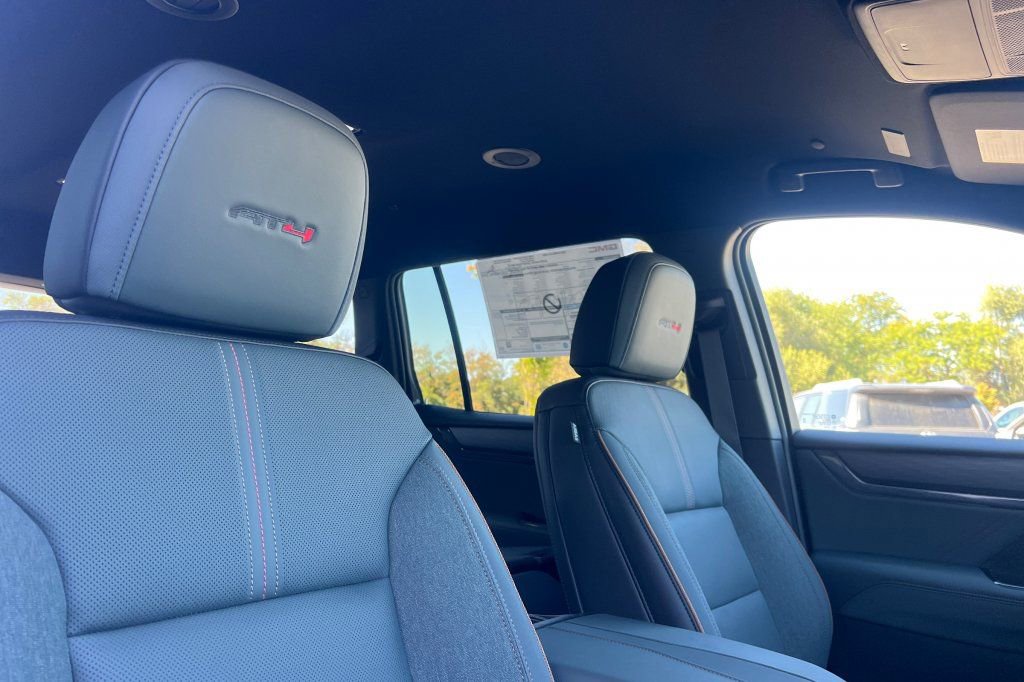 New 2026 GMC Acadia AT4 w/ Super Cruise Package AWD/4WD image 15