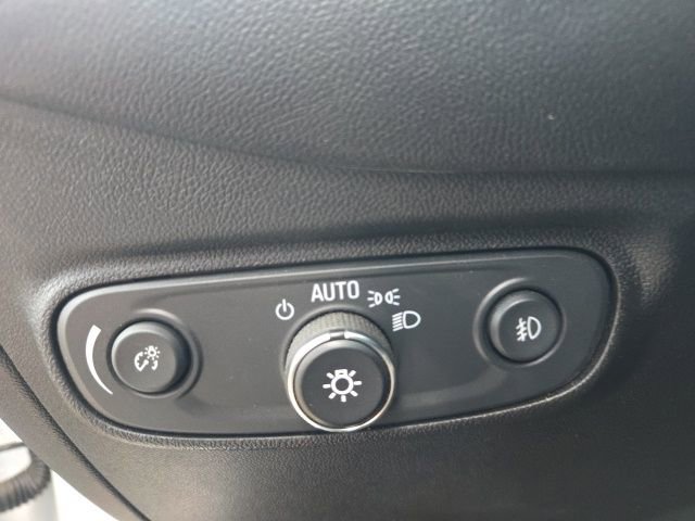 Used 2020 Chevrolet Equinox LT image 24