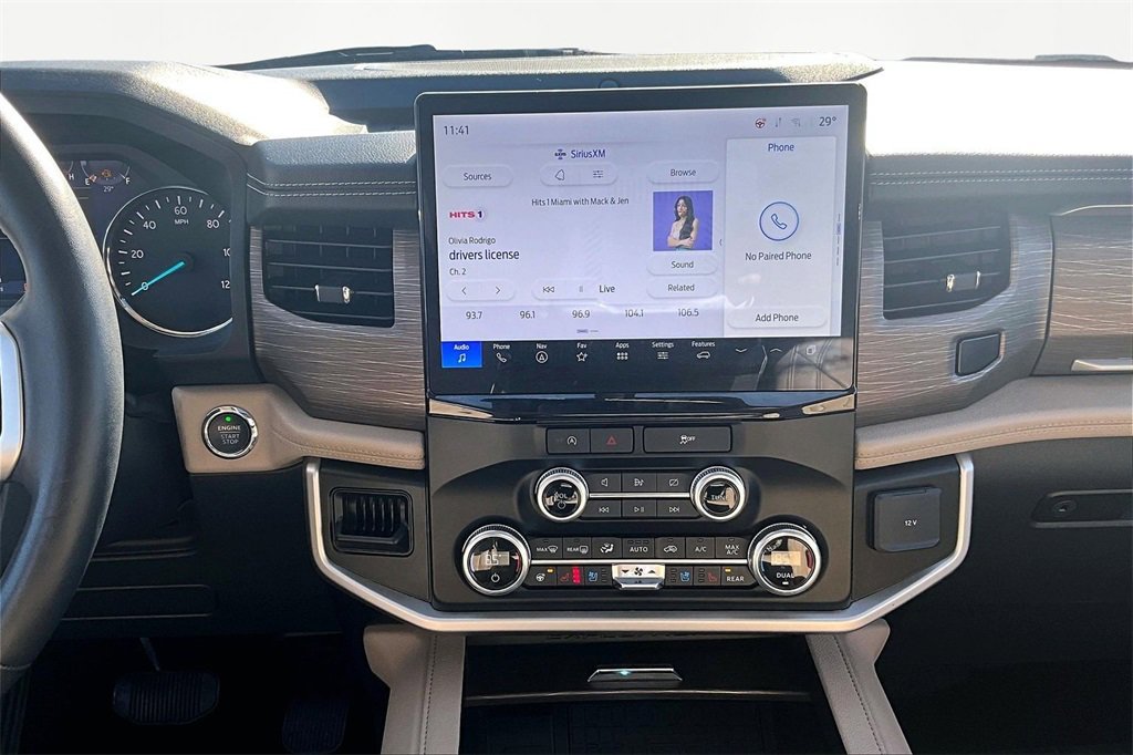 Used 2024 Ford Expedition Limited image 6