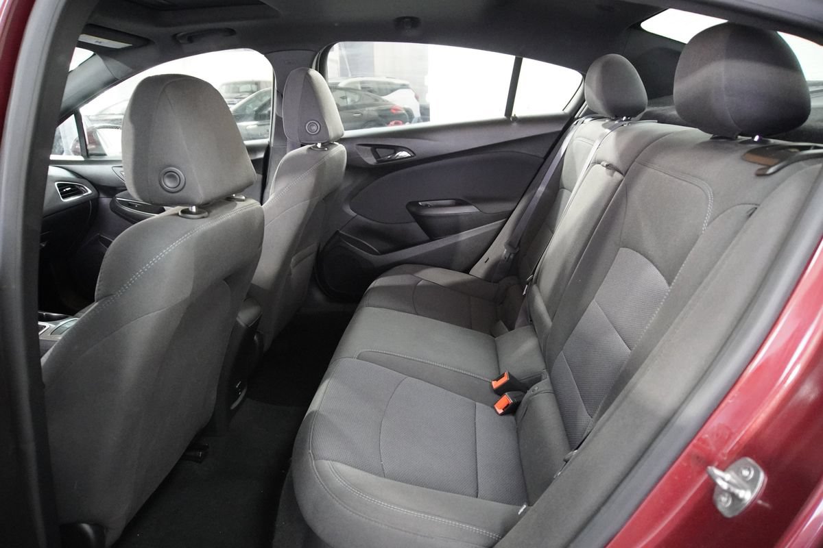 Used 2017 Chevrolet Cruze LT w/ Sun And Sound Package FWD image 12