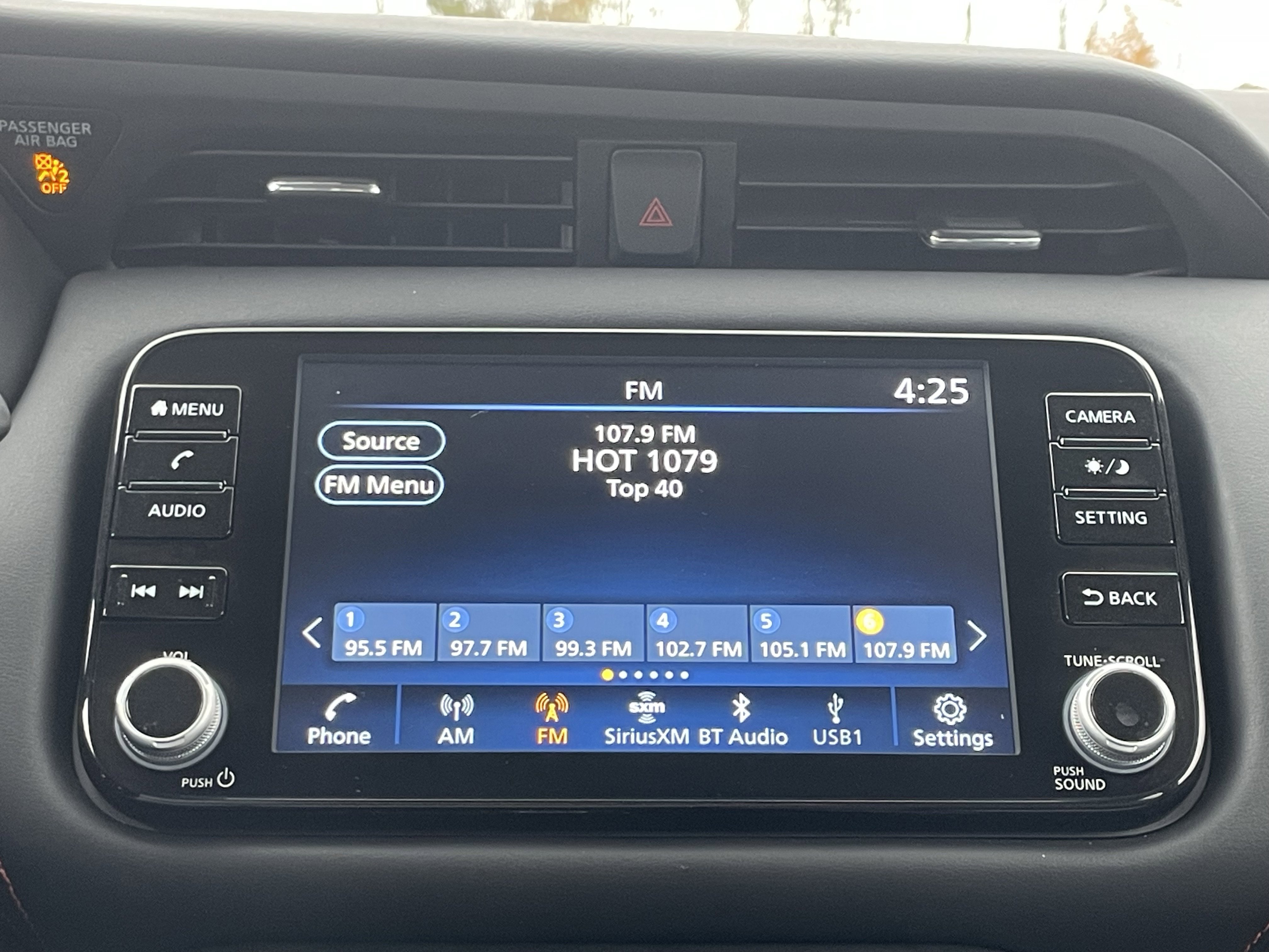 Used 2023 Nissan Kicks SR w/ SR Premium Package image 24