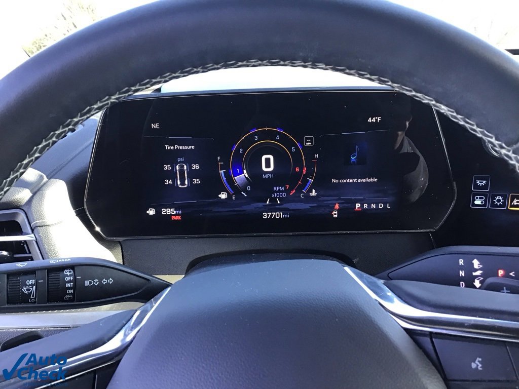 Used 2024 Chevrolet Traverse LT image 38