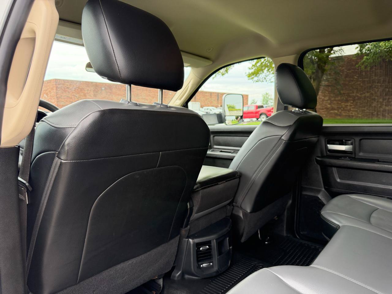 Used 2019 RAM 3500 Tradesman w/ Chrome Appearance Group AWD/4WD image 32