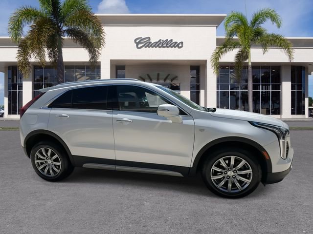 Certified 2022 Cadillac XT4 Premium Luxury w/ Enhanced Visibility Package image 17