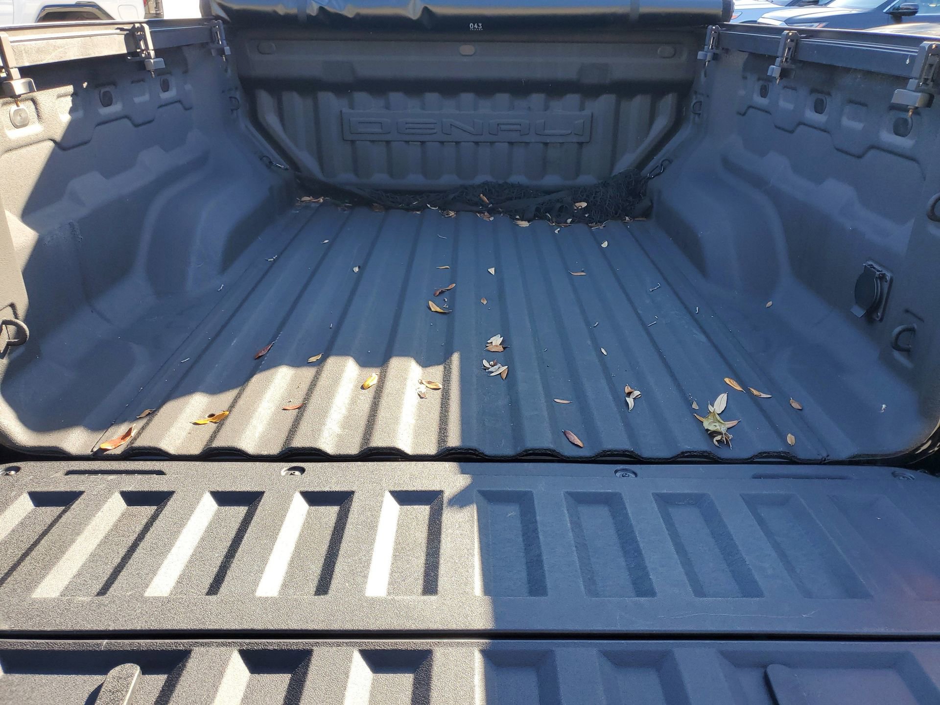 Used 2024 GMC Canyon Denali w/ LPO, Denali Black Edition image 7