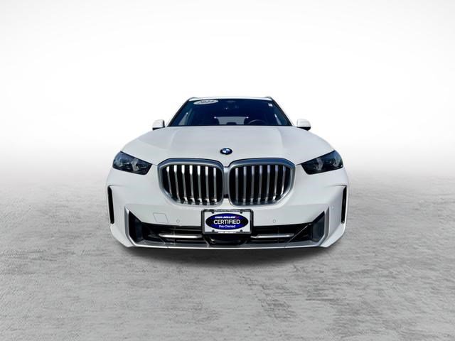 Used 2024 BMW X5 xDrive40i AWD/4WD image 2