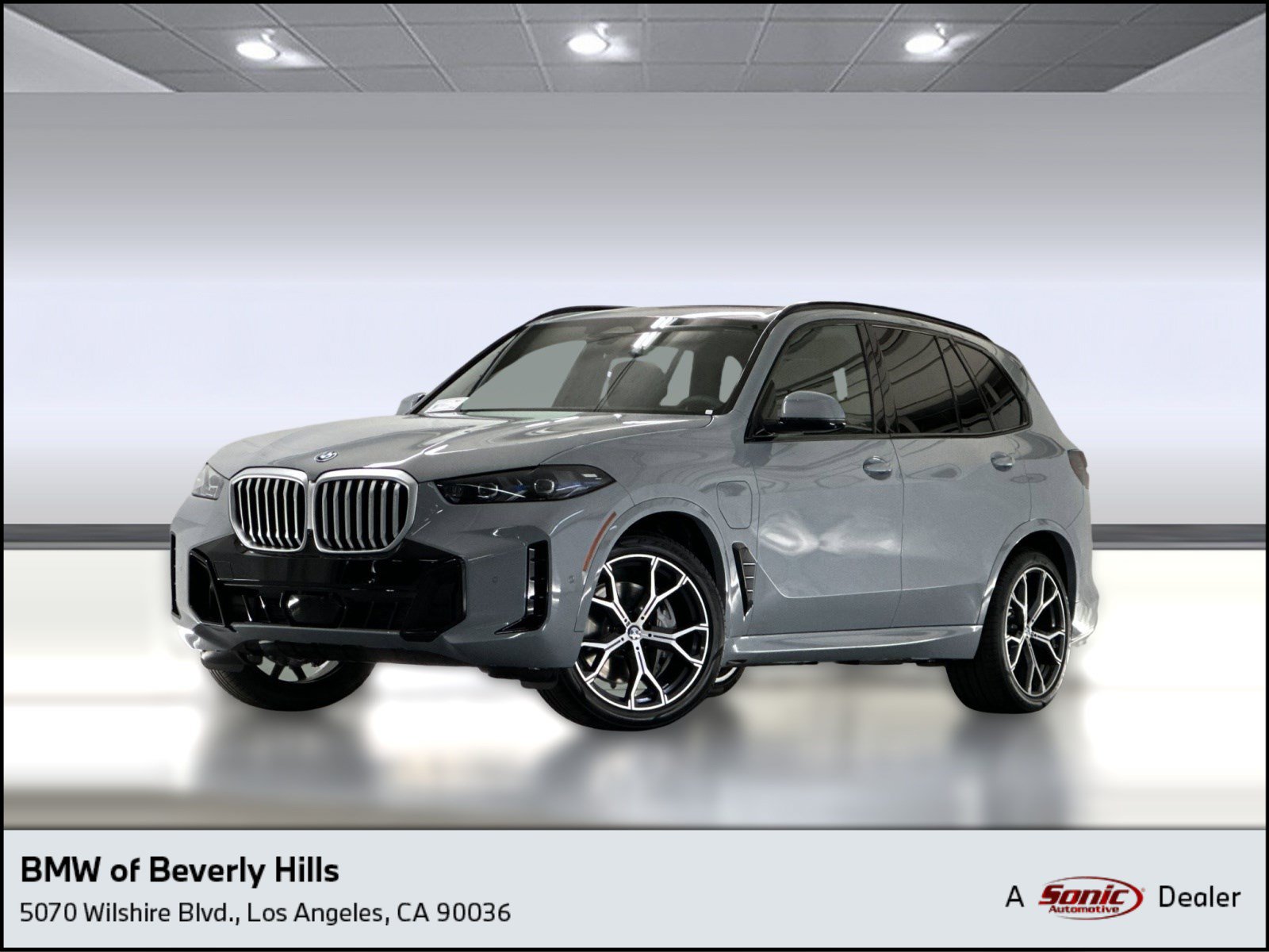 Used 2026 BMW X5 xDrive50e w/ M Sport Package AWD/4WD image 1