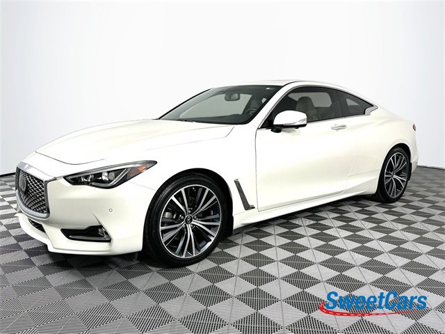 Used 2021 INFINITI Q60 3.0t Luxe w/ Essential Package image 3
