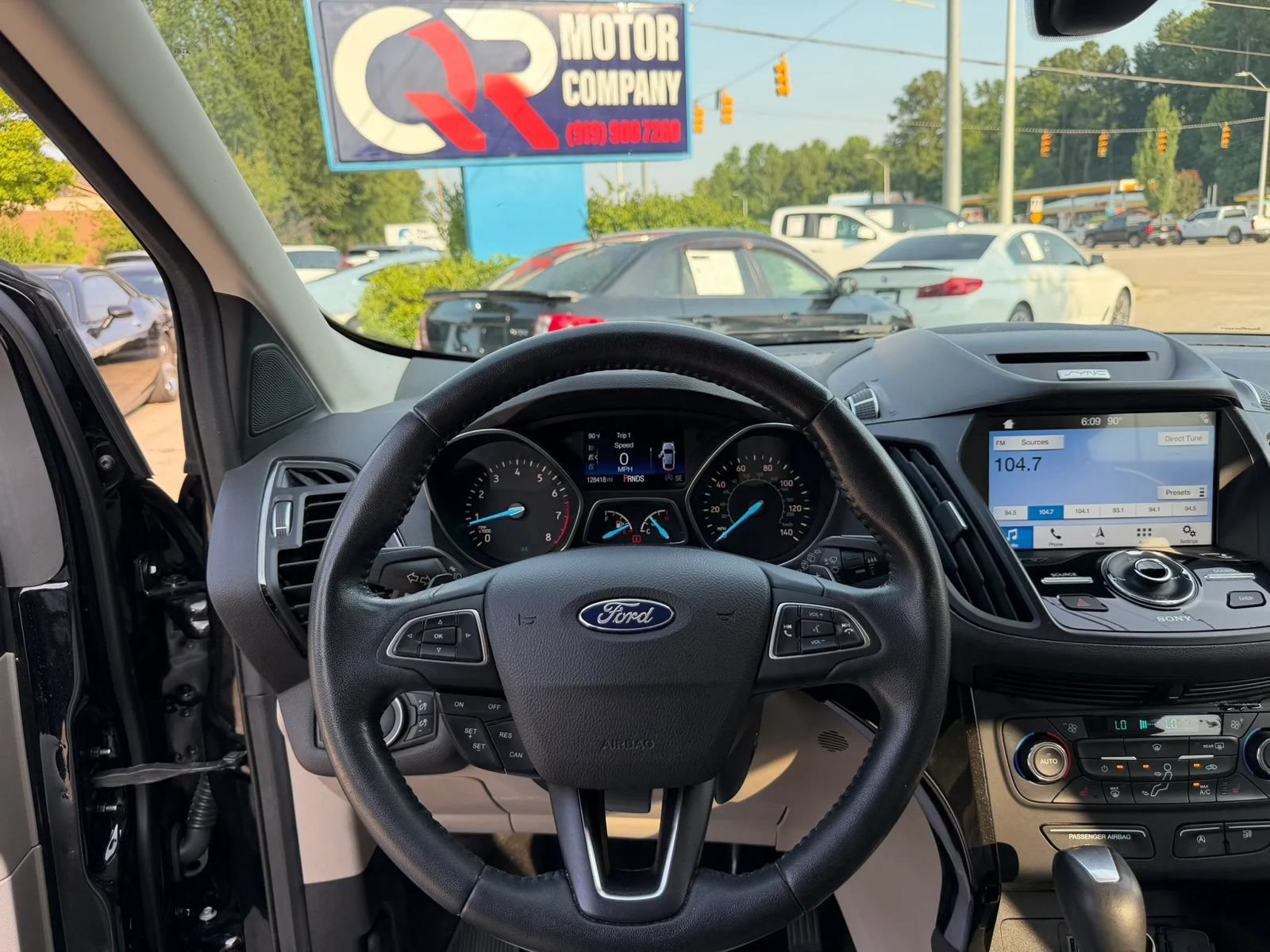 Used 2017 Ford Escape Titanium AWD/4WD image 23