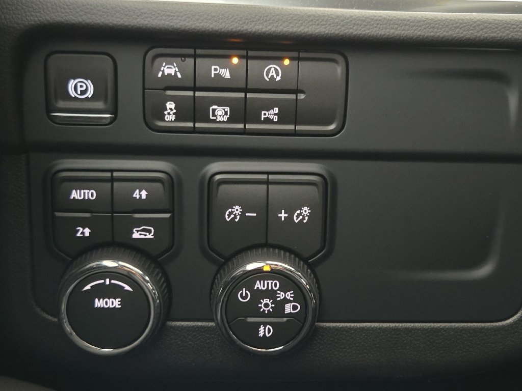 New 2026 Chevrolet Suburban RST w/ Comfort Package AWD/4WD image 23