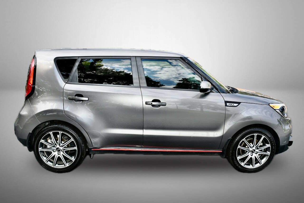 Used 2018 Kia Soul ! FWD image 8