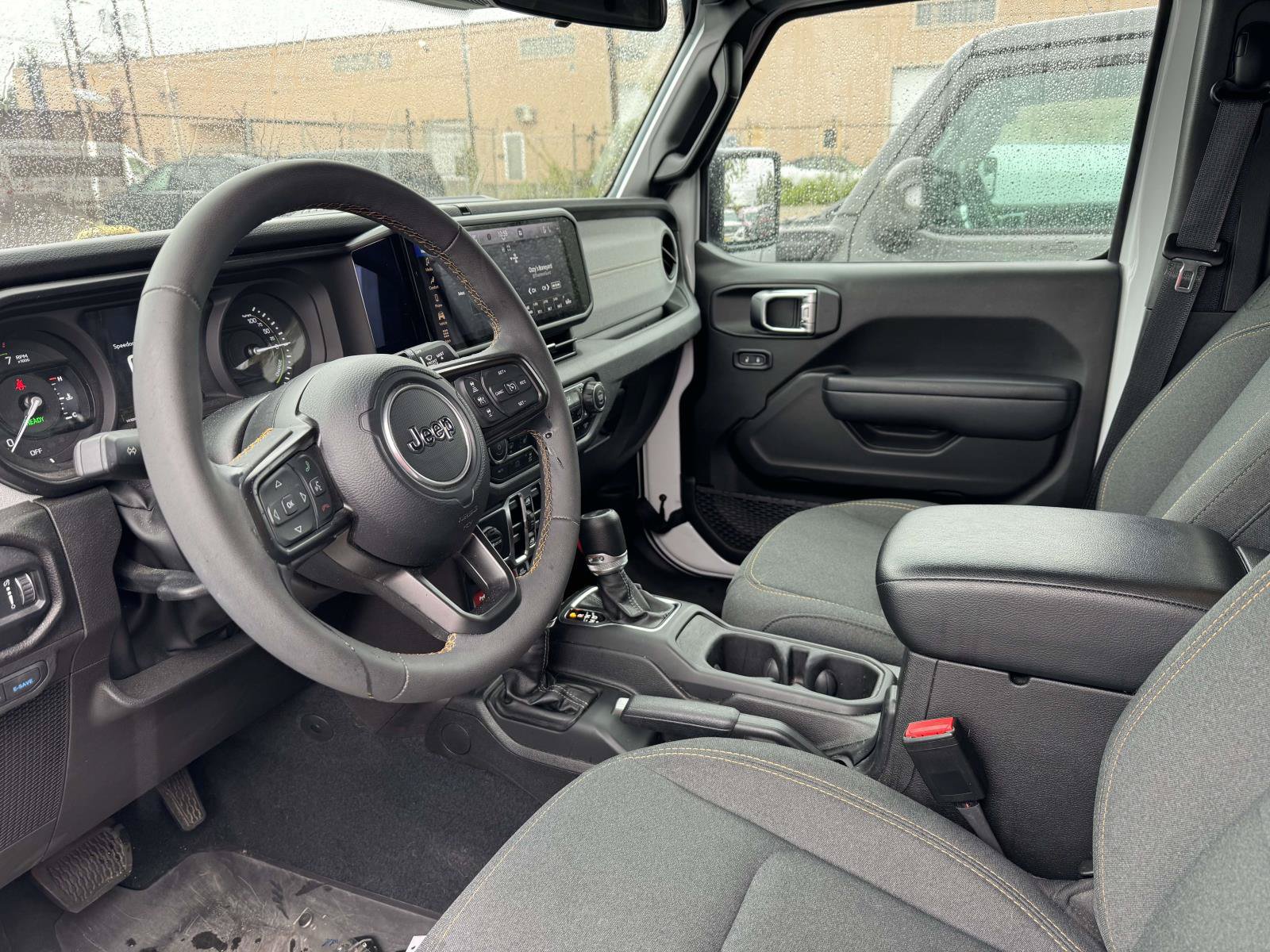 Certified 2024 Jeep Wrangler Unlimited AWD/4WD image 28