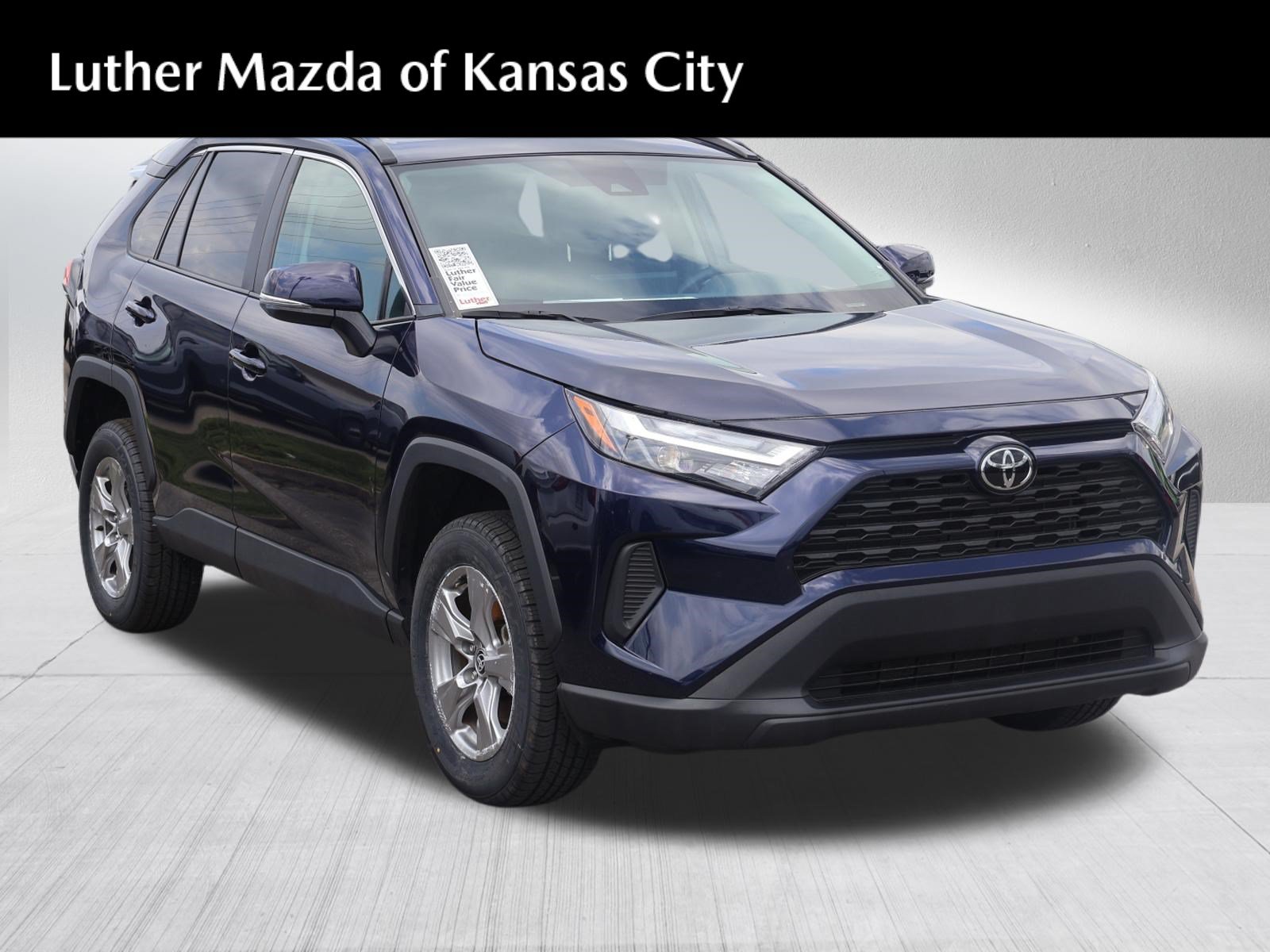 Used 2025 Toyota RAV4 XLE AWD/4WD image 1