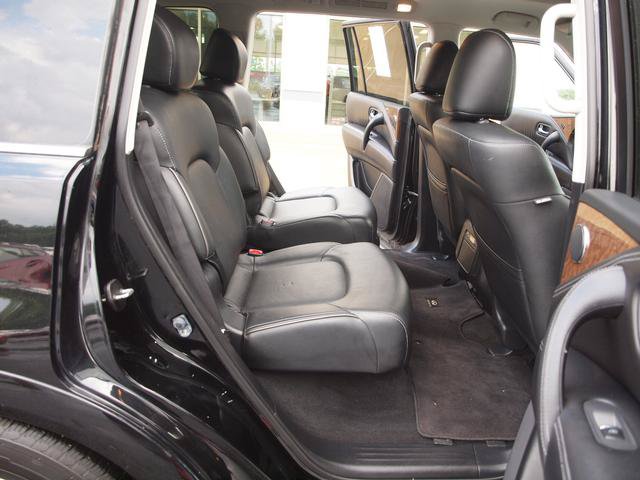 Used 2015 INFINITI QX80 4WD w/ Driver's Assistance Package image 7