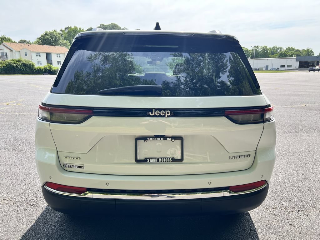 Certified 2025 Jeep Grand Cherokee Limited AWD/4WD image 4