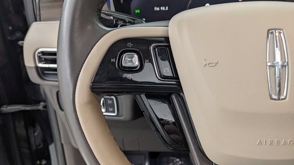 Used 2021 Lincoln Corsair Reserve FWD image 32