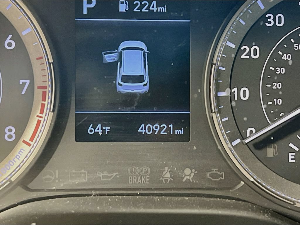 Used 2021 Hyundai Venue SEL w/ Cargo Package FWD image 11