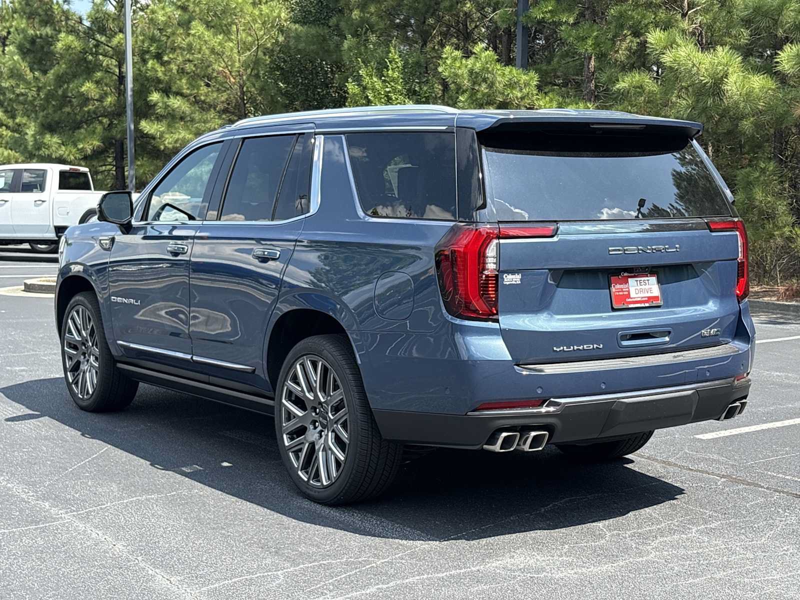New 2026 GMC Yukon Denali Ultimate AWD/4WD image 21