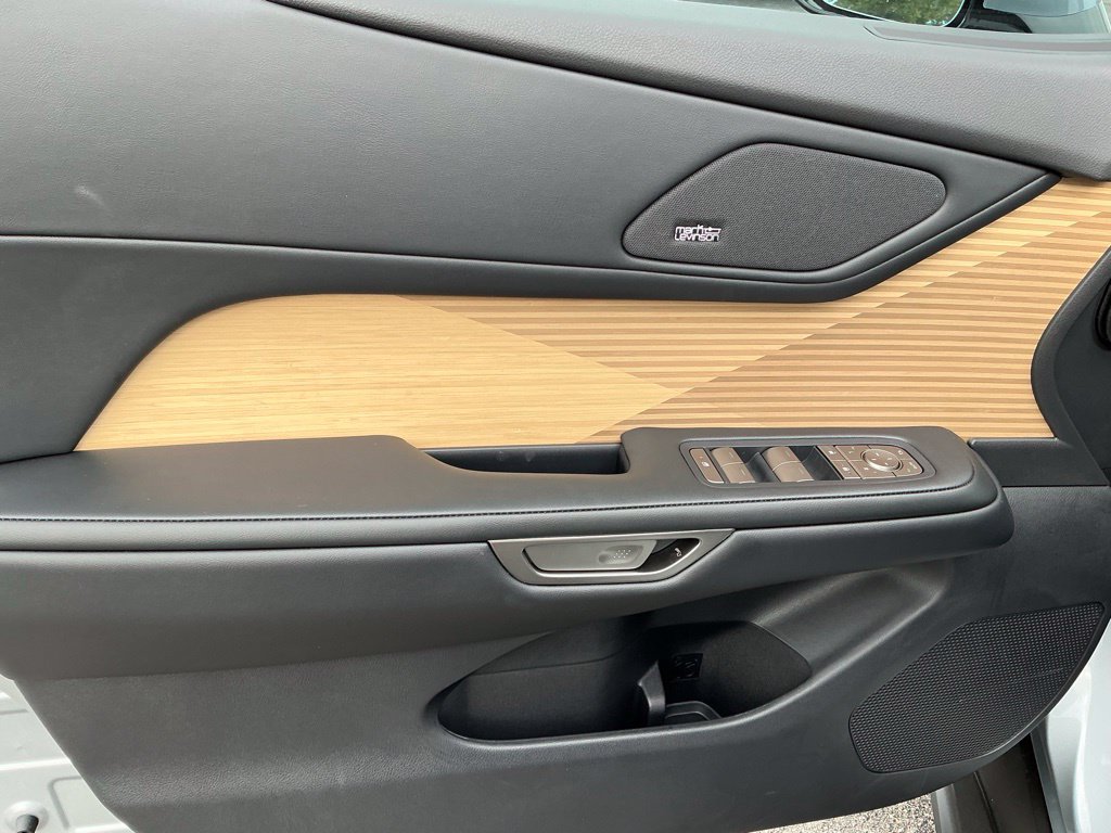 New 2026 Lexus ES 350e w/ Accessory Package (Z1) FWD image 13