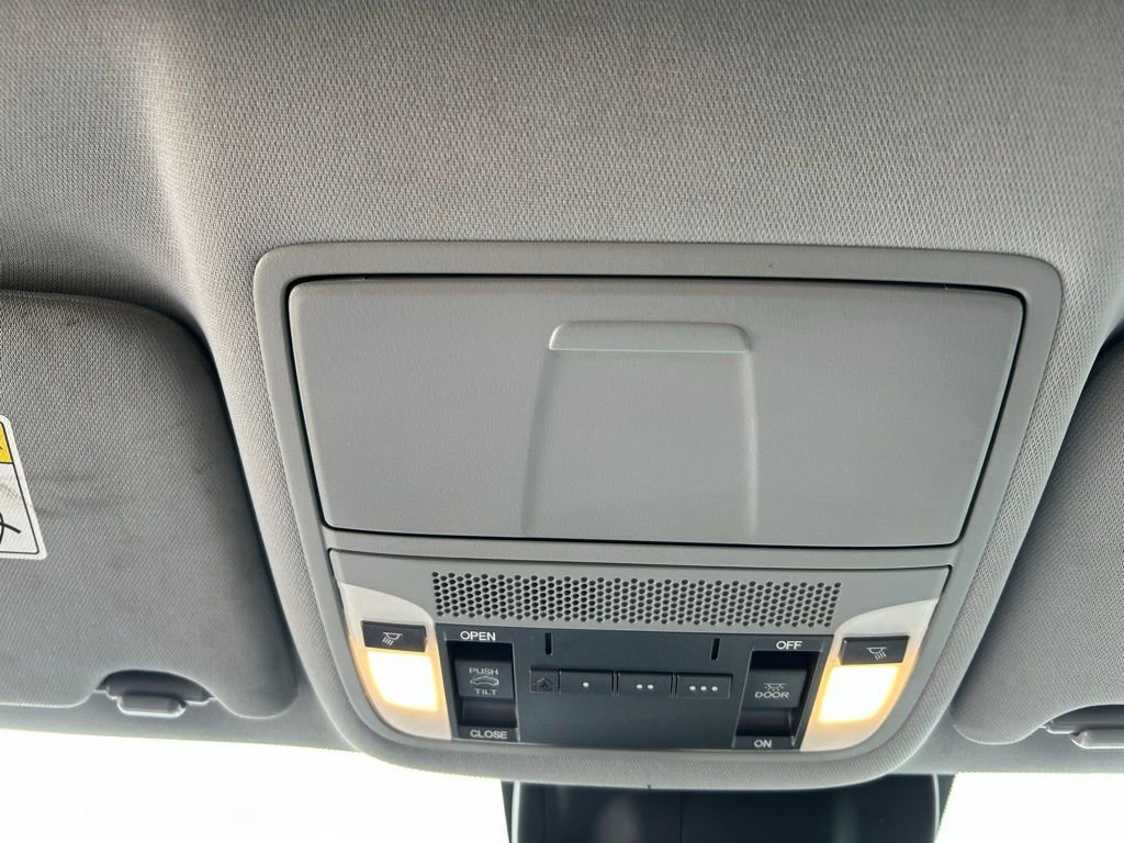 Used 2017 Acura MDX SH-AWD image 32