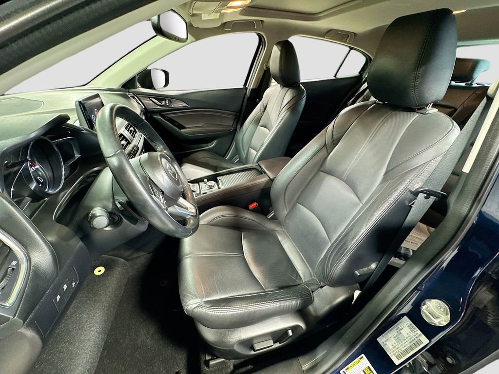 Used 2018 MAZDA MAZDA3 Grand Touring w/ Premium Equipment Package image 12