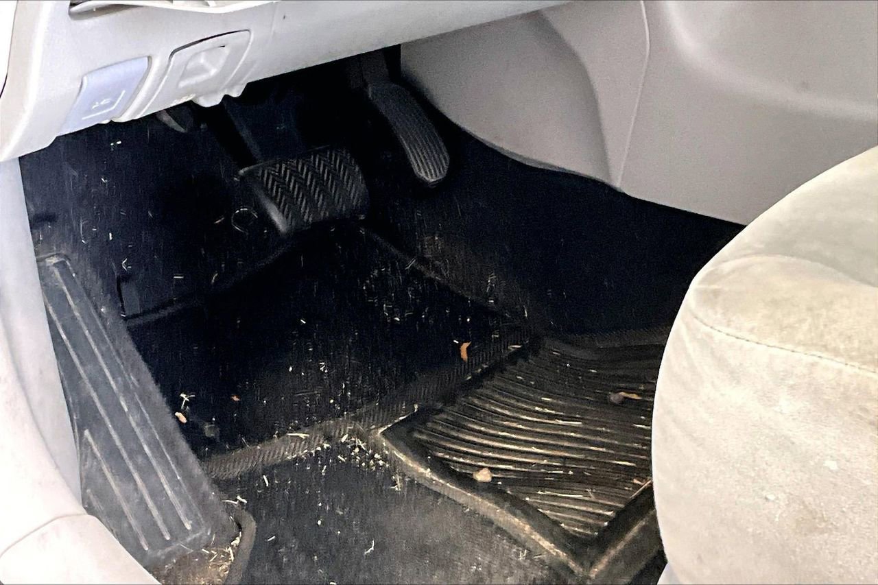 Used 2012 Toyota Corolla LE FWD image 22